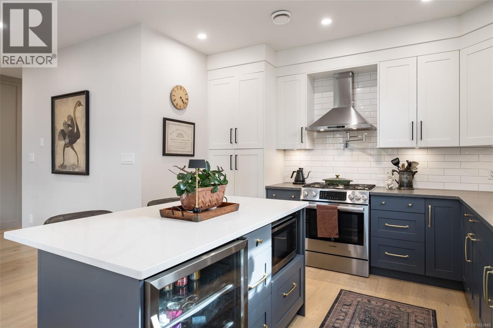 912 Clarke Rd, Central Saanich