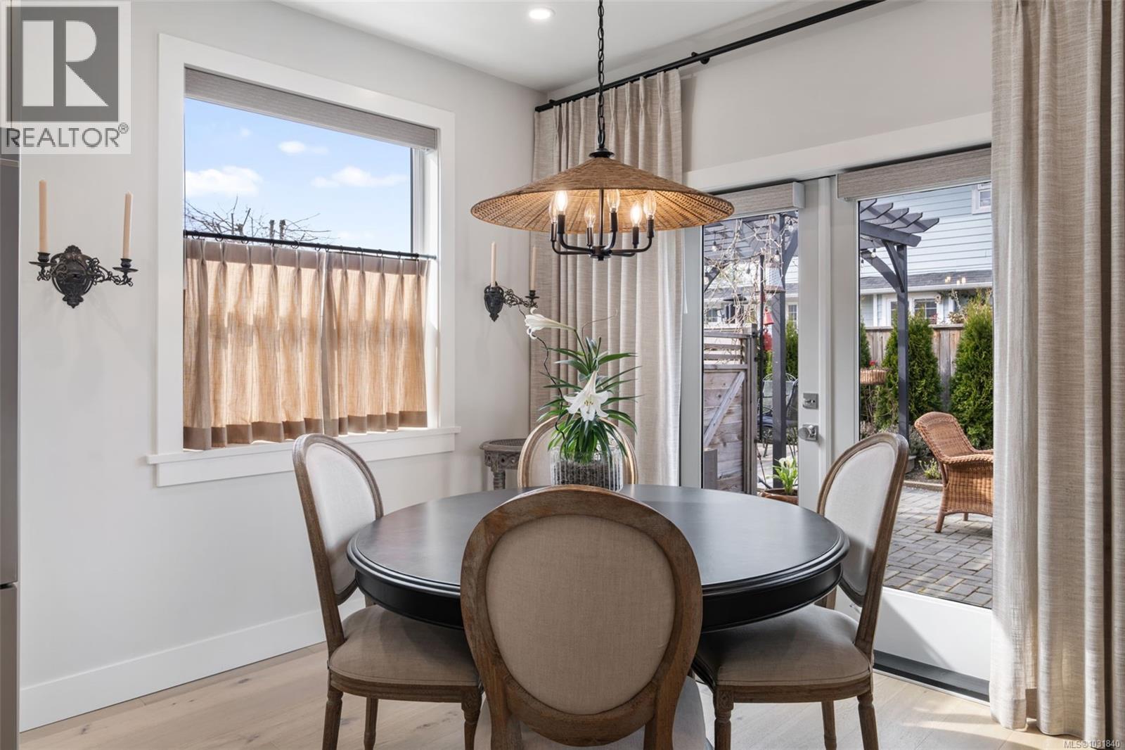 912 Clarke Rd, Central Saanich