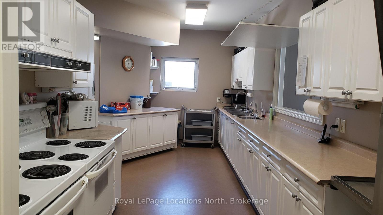 #23 275 HURON STREET - 40