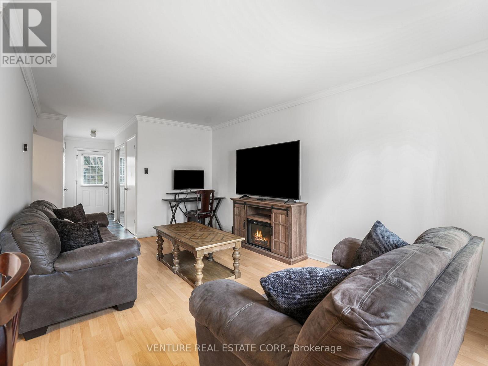 #7 6779 GLEN ERIN DRIVE - 6