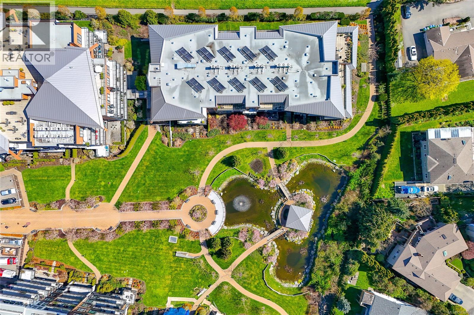 105 745 Travino Lane, Saanich