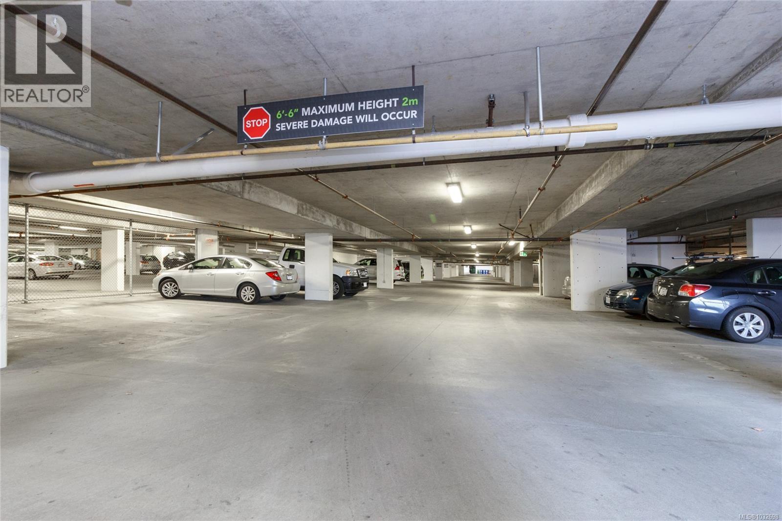 105 745 Travino Lane, Saanich