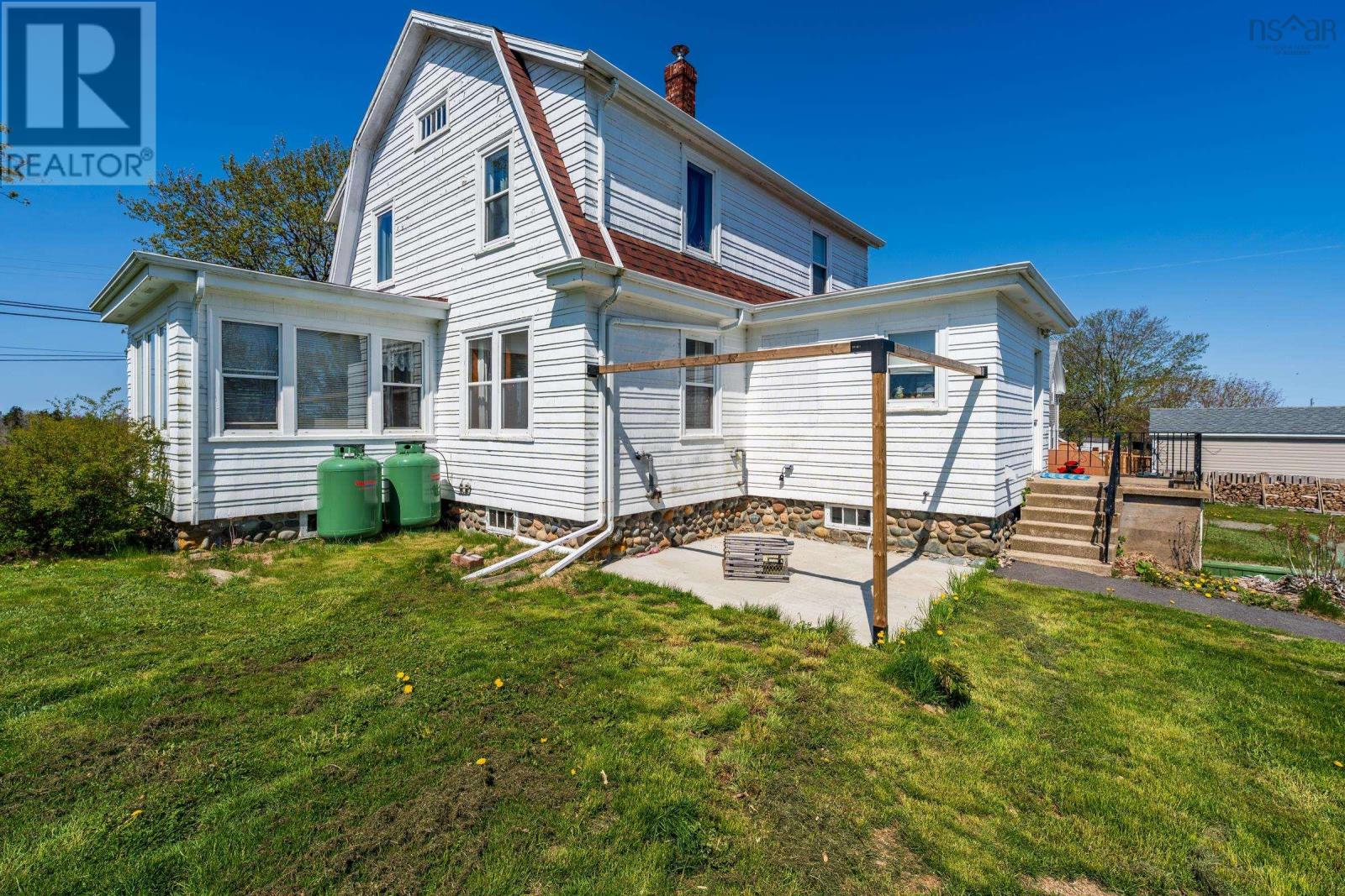 Property 5 of 47 of 8882 Highway 1