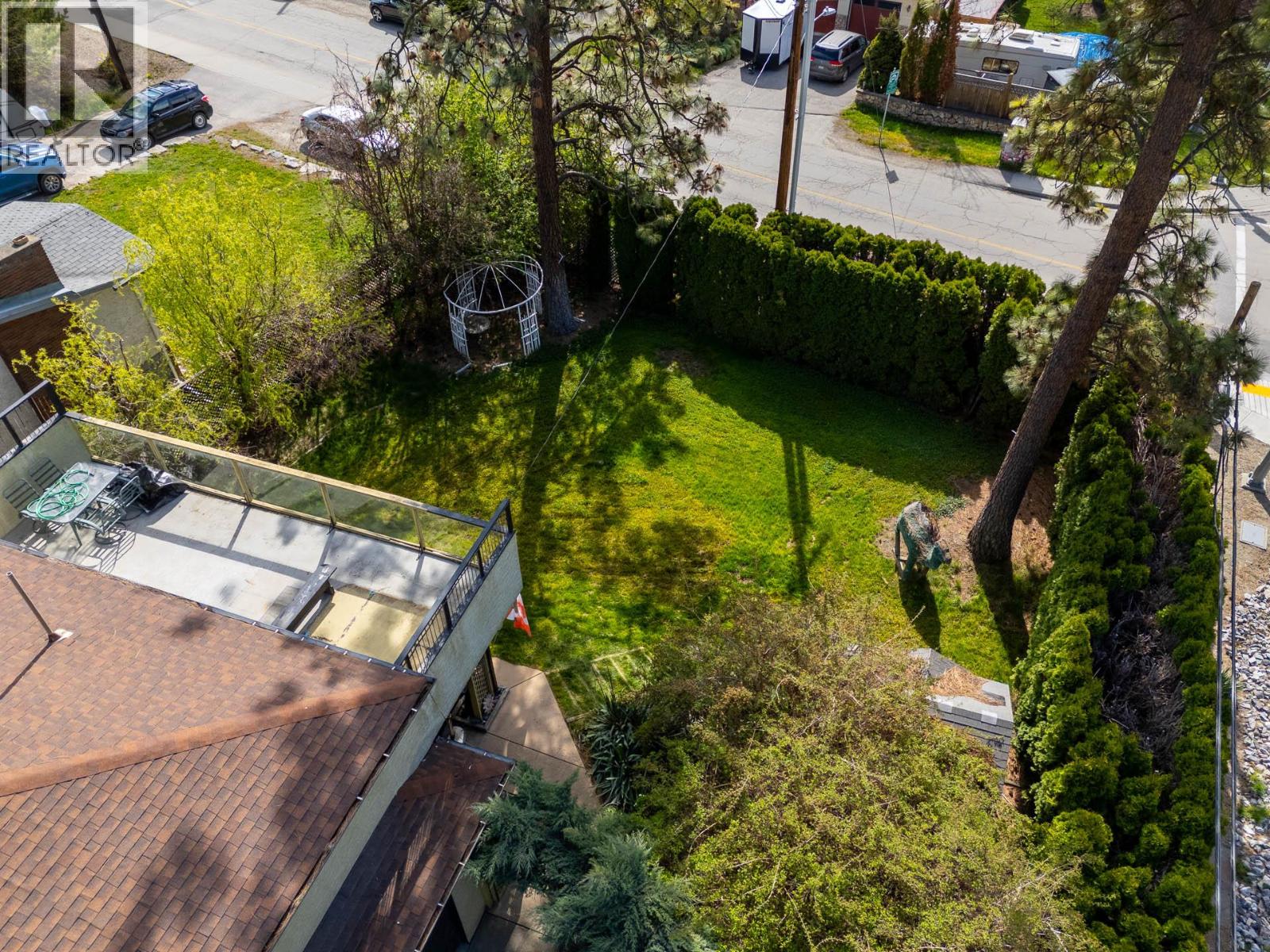 599 Clifton Road S - 42