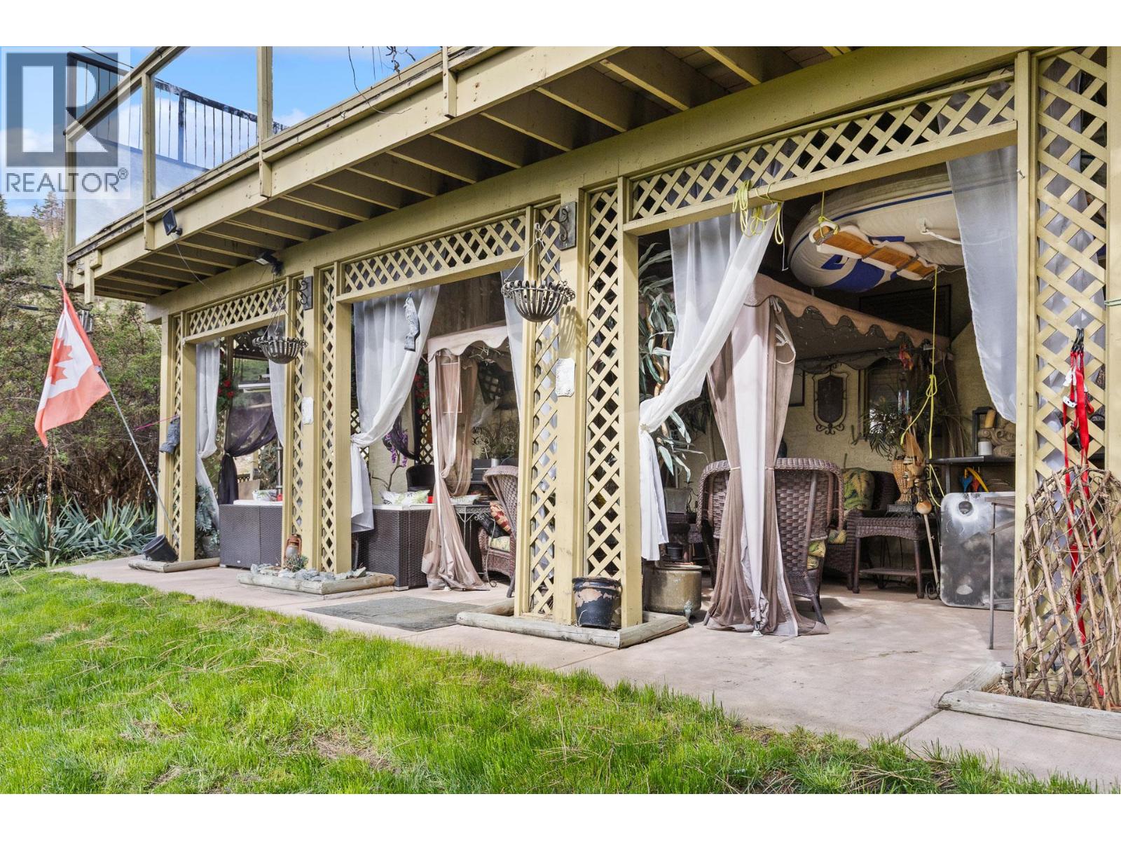 599 Clifton Road S - 37