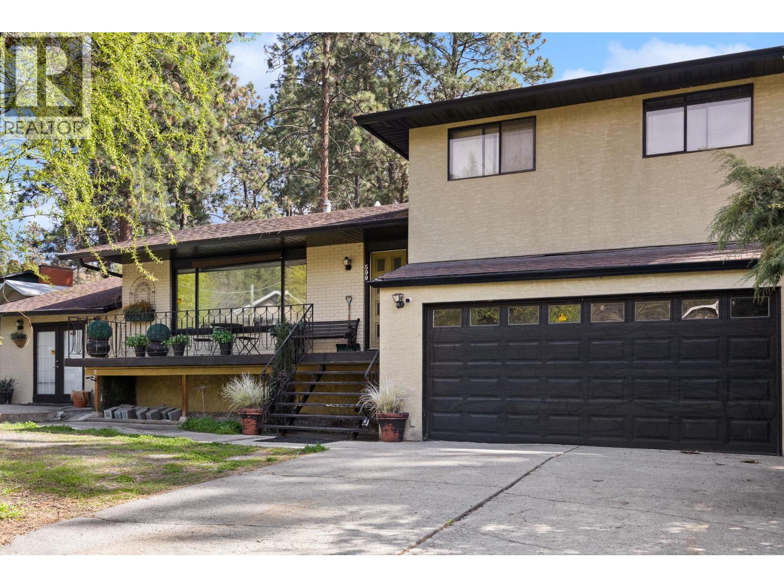 599 Clifton Road S - 65