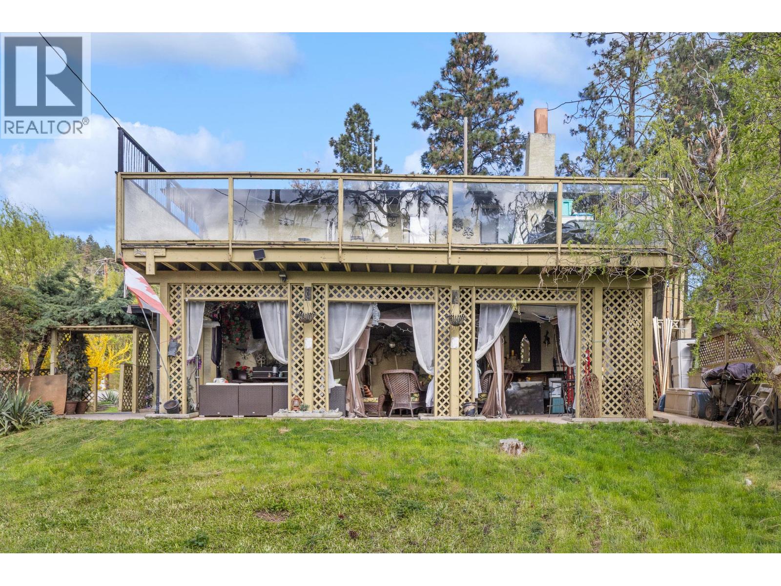 599 Clifton Road S - 35