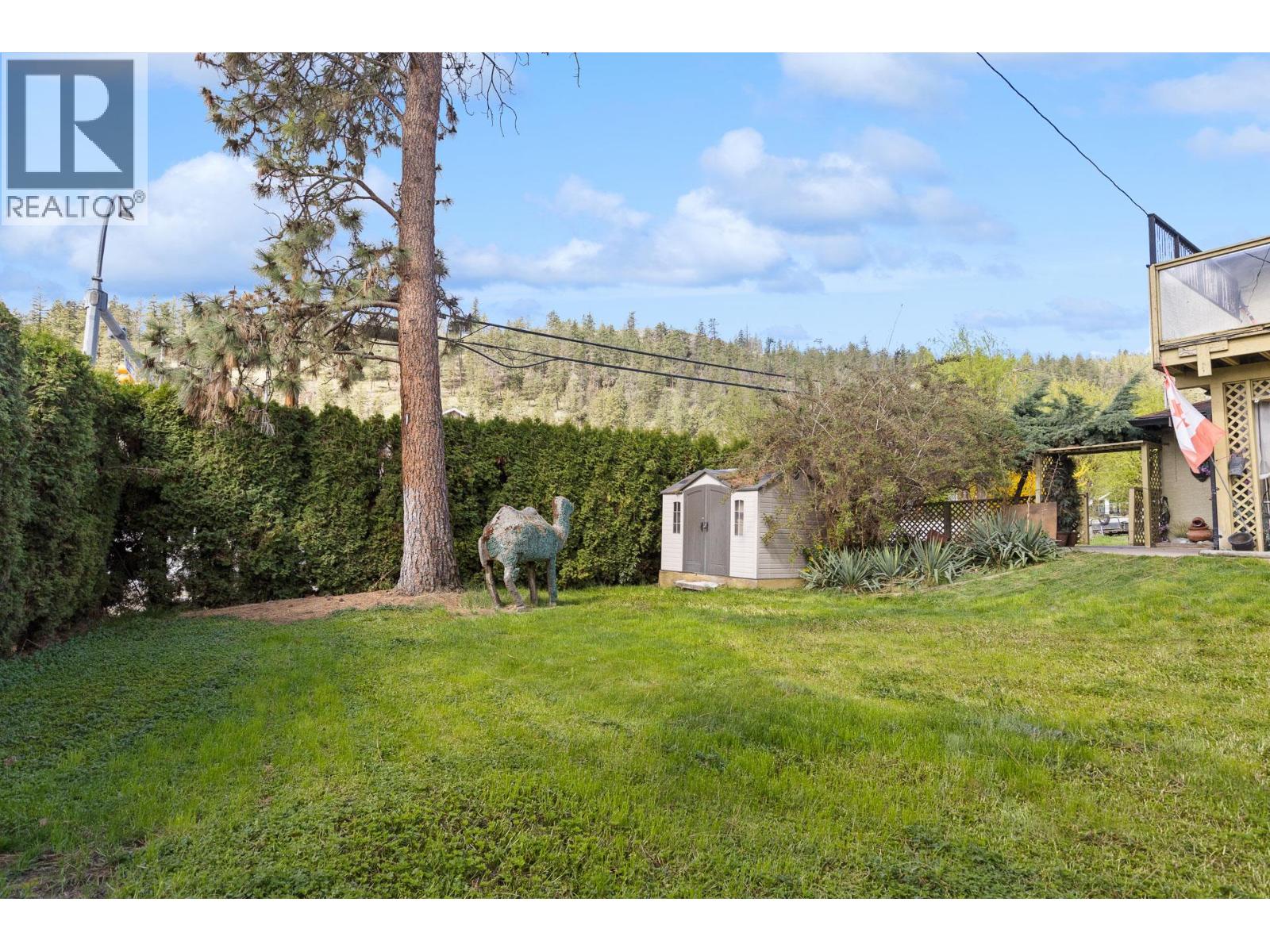 599 Clifton Road S - 56