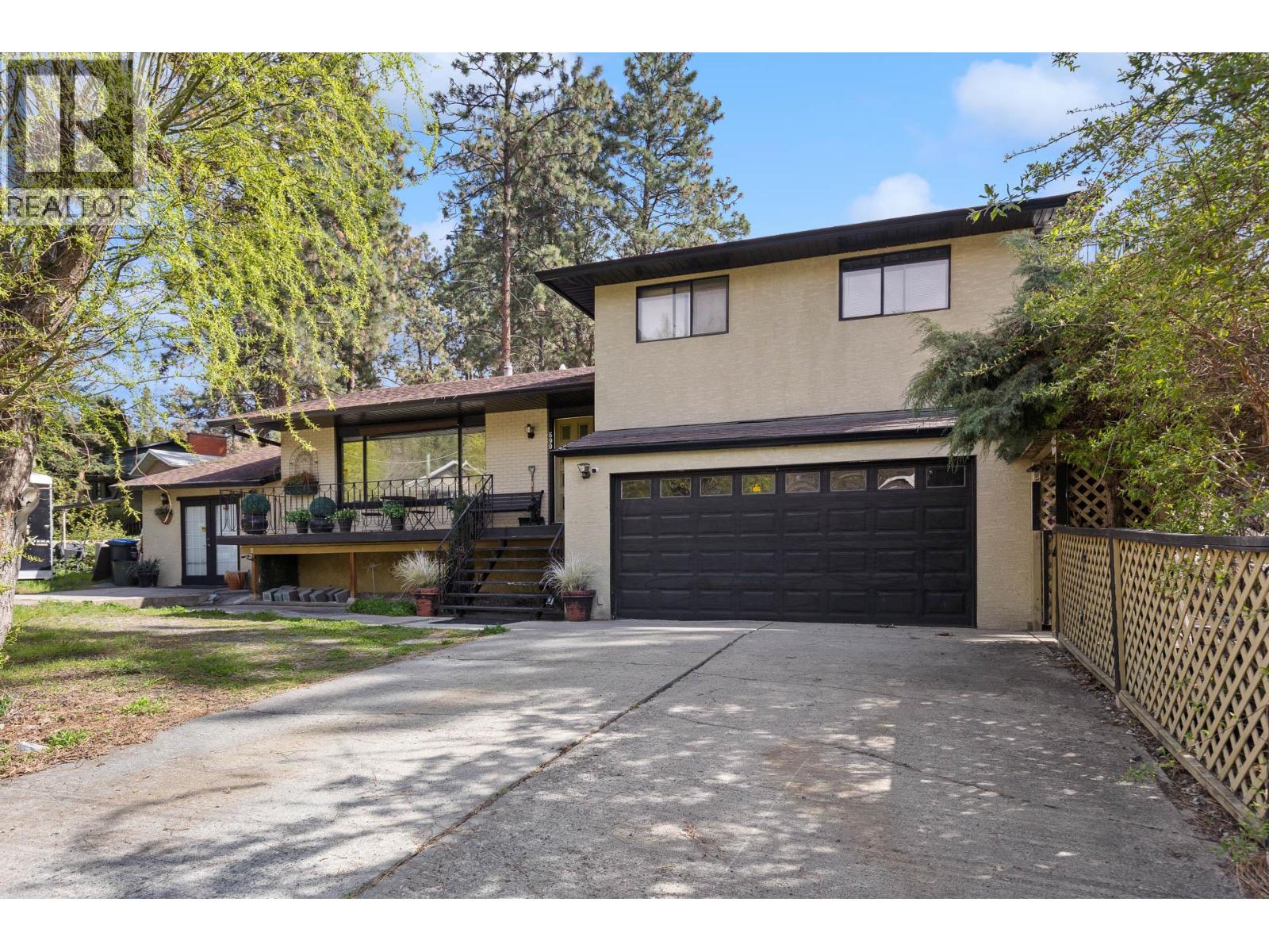 599 Clifton Road S - 64
