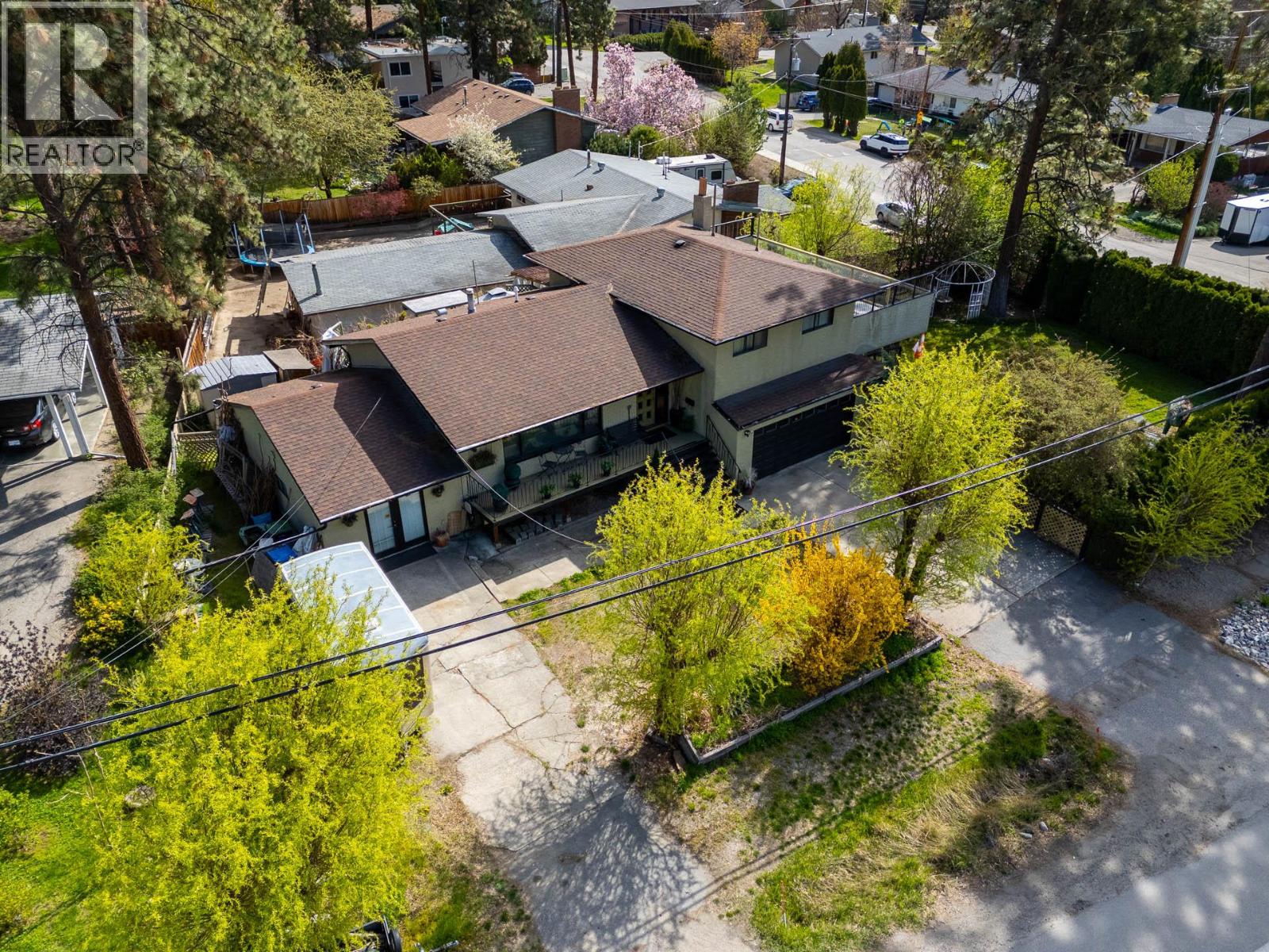 599 Clifton Road S - 80
