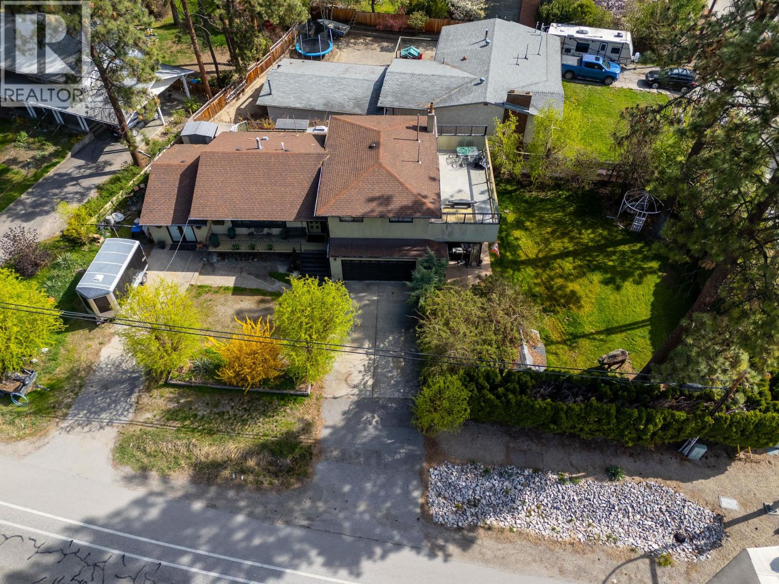 599 Clifton Road S - 81