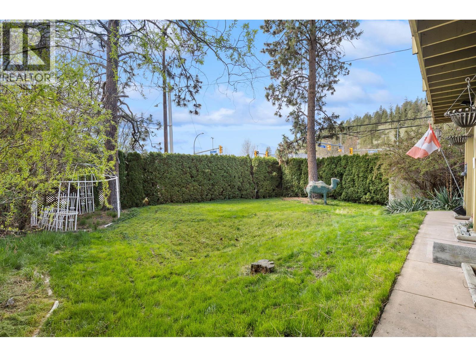 599 Clifton Road S - 54