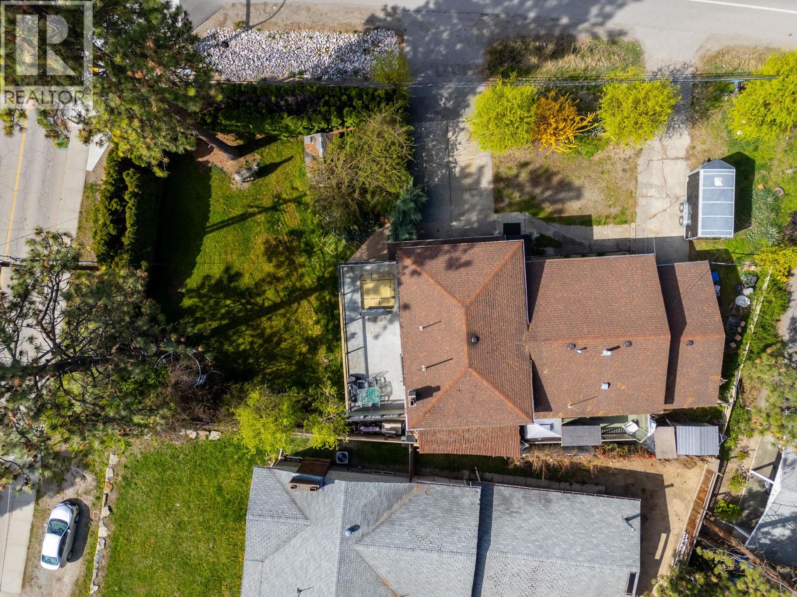 599 Clifton Road S - 83