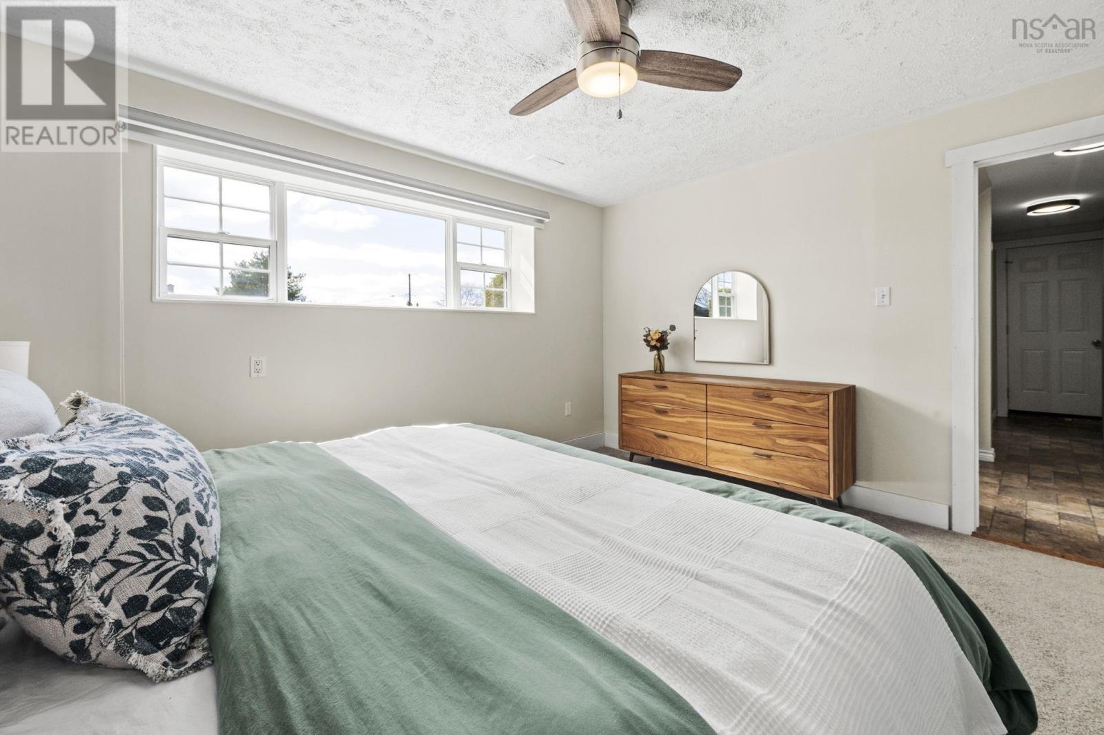 Property 20 of 31 of 43 Woodlawn Road