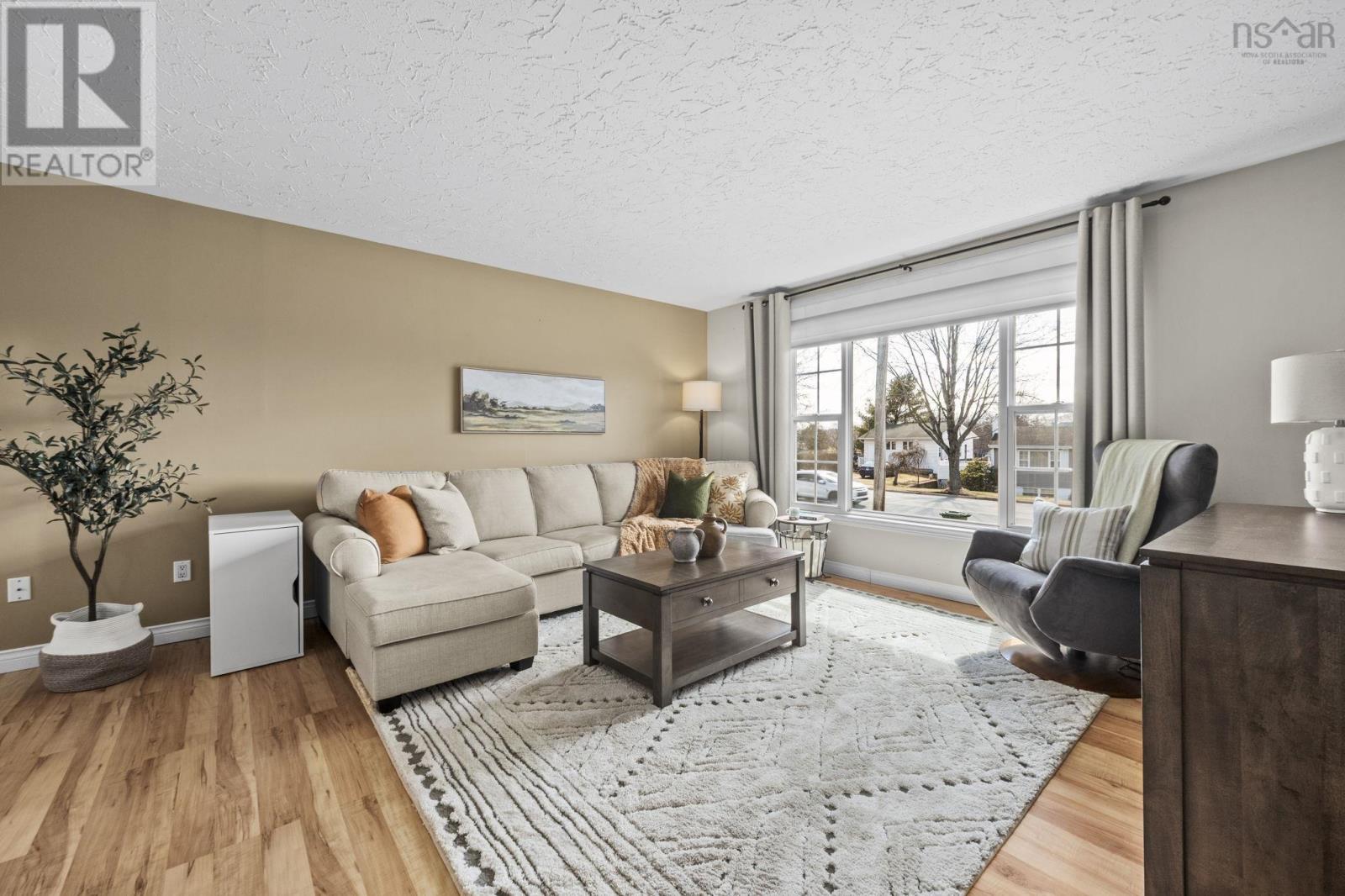 Property 3 of 31 of 43 Woodlawn Road