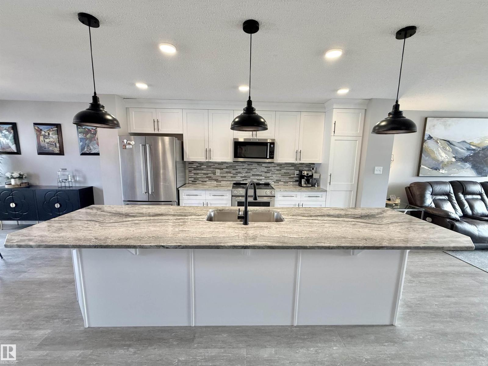 1234 SANDSTONE BV, Sherwood Park