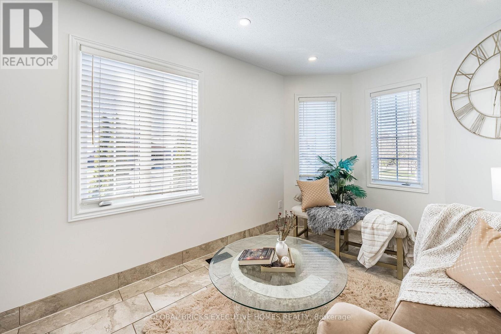 40 HUBERT CORLESS DRIVE S - 10
