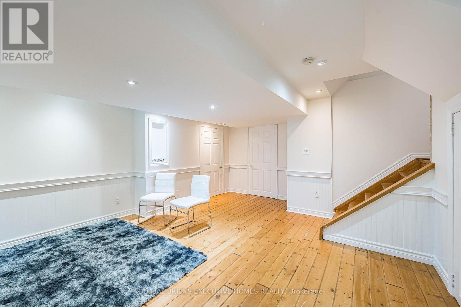 40 HUBERT CORLESS DRIVE S - 44