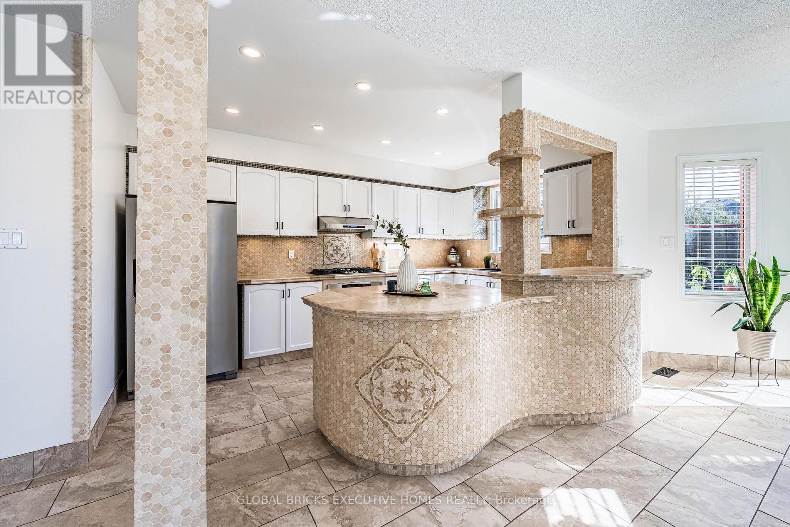 40 HUBERT CORLESS DRIVE S - 21