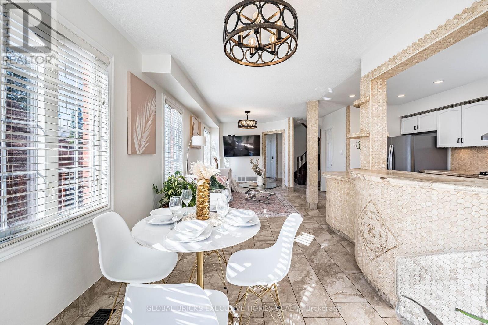 40 HUBERT CORLESS DRIVE S - 18