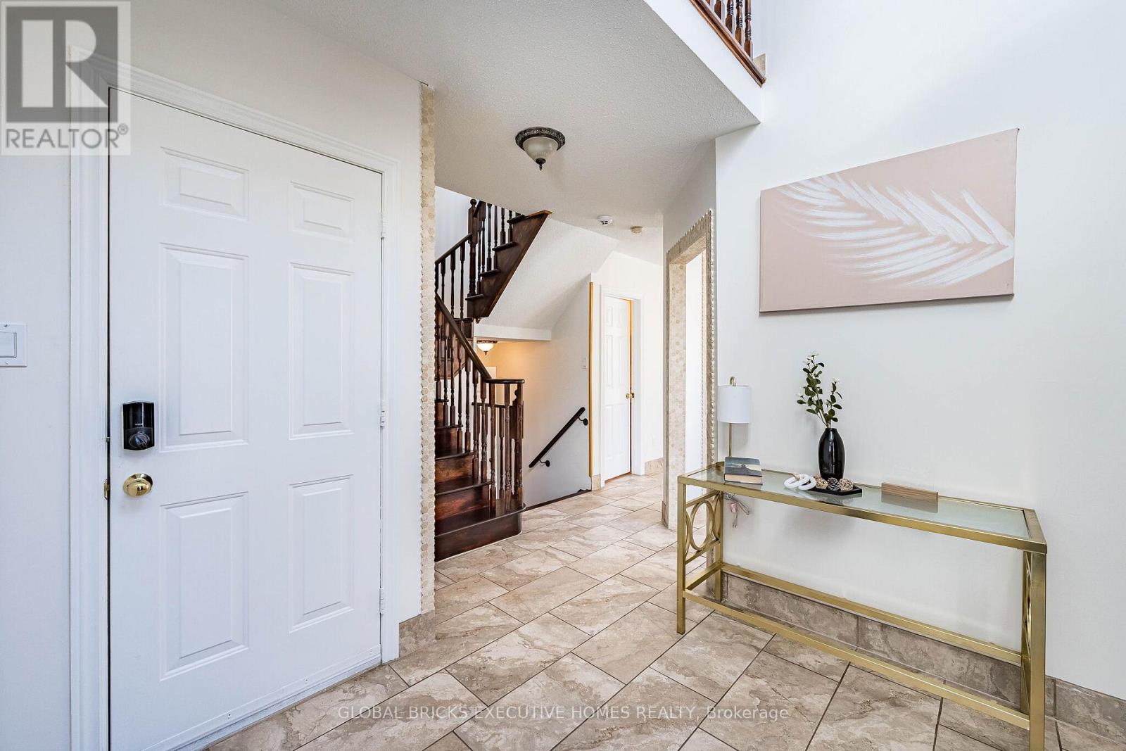 40 HUBERT CORLESS DRIVE S - 8
