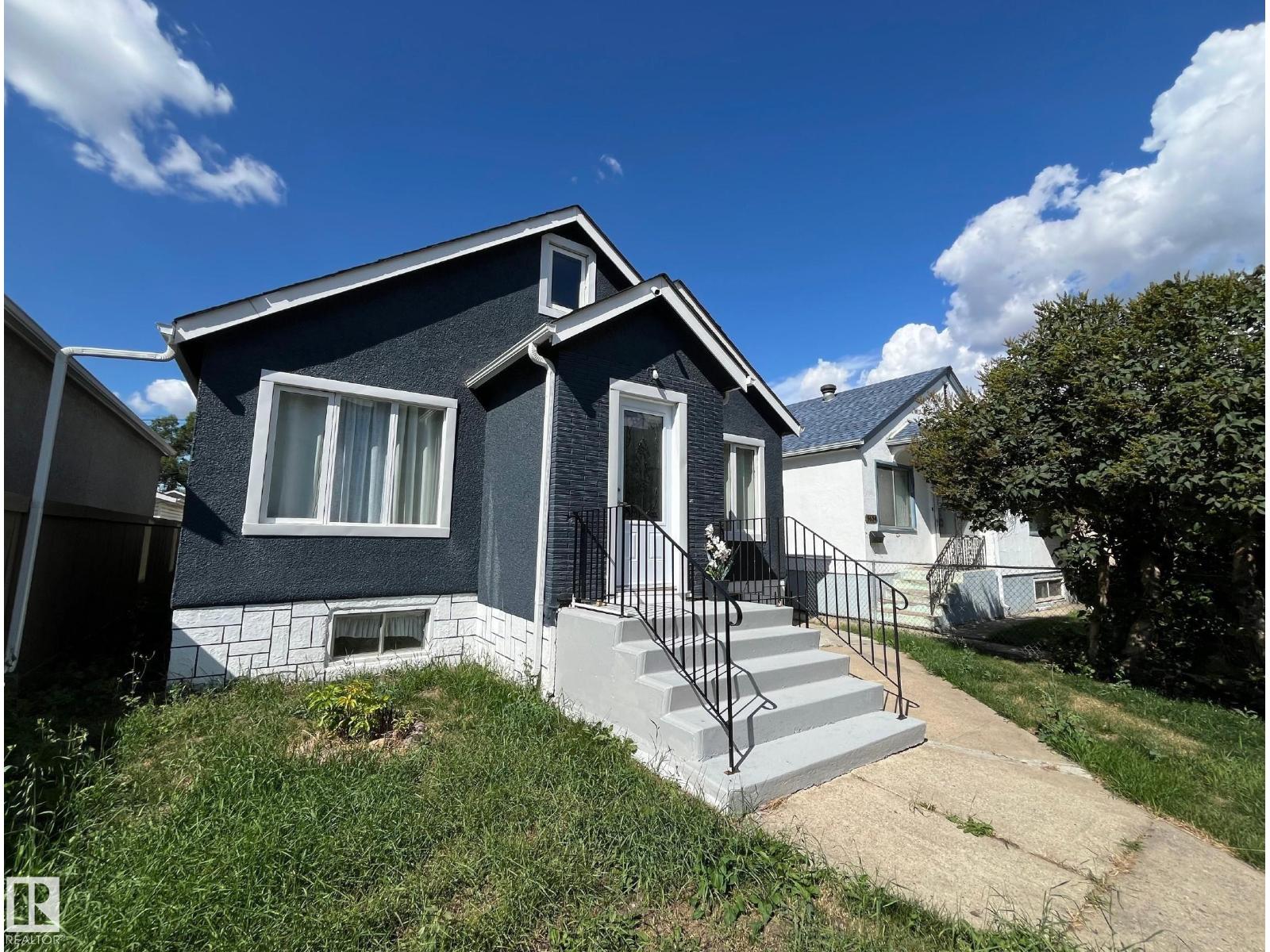 9638 106 AV NW - 2
