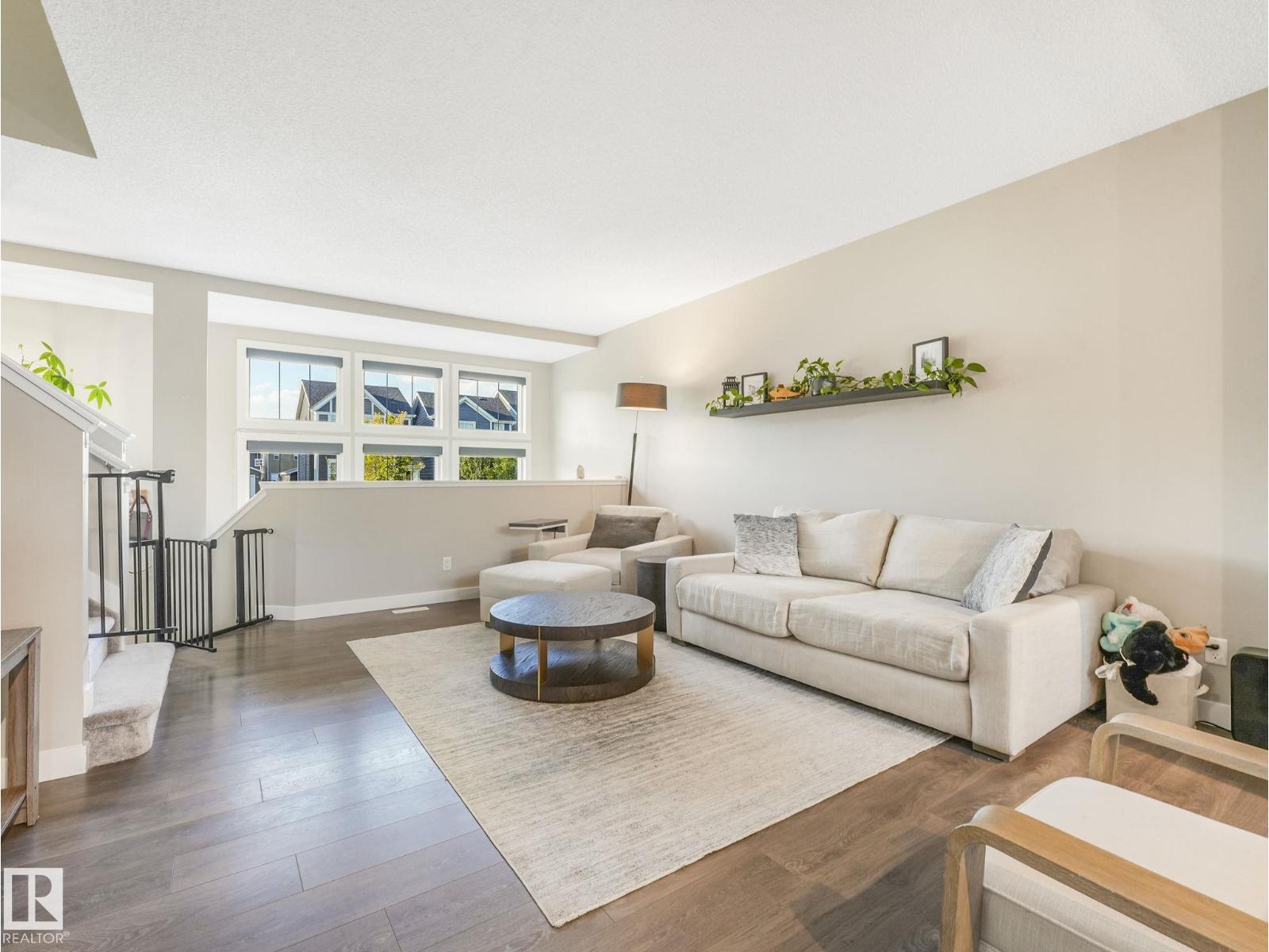 225 SOUTHFORK DR, Leduc