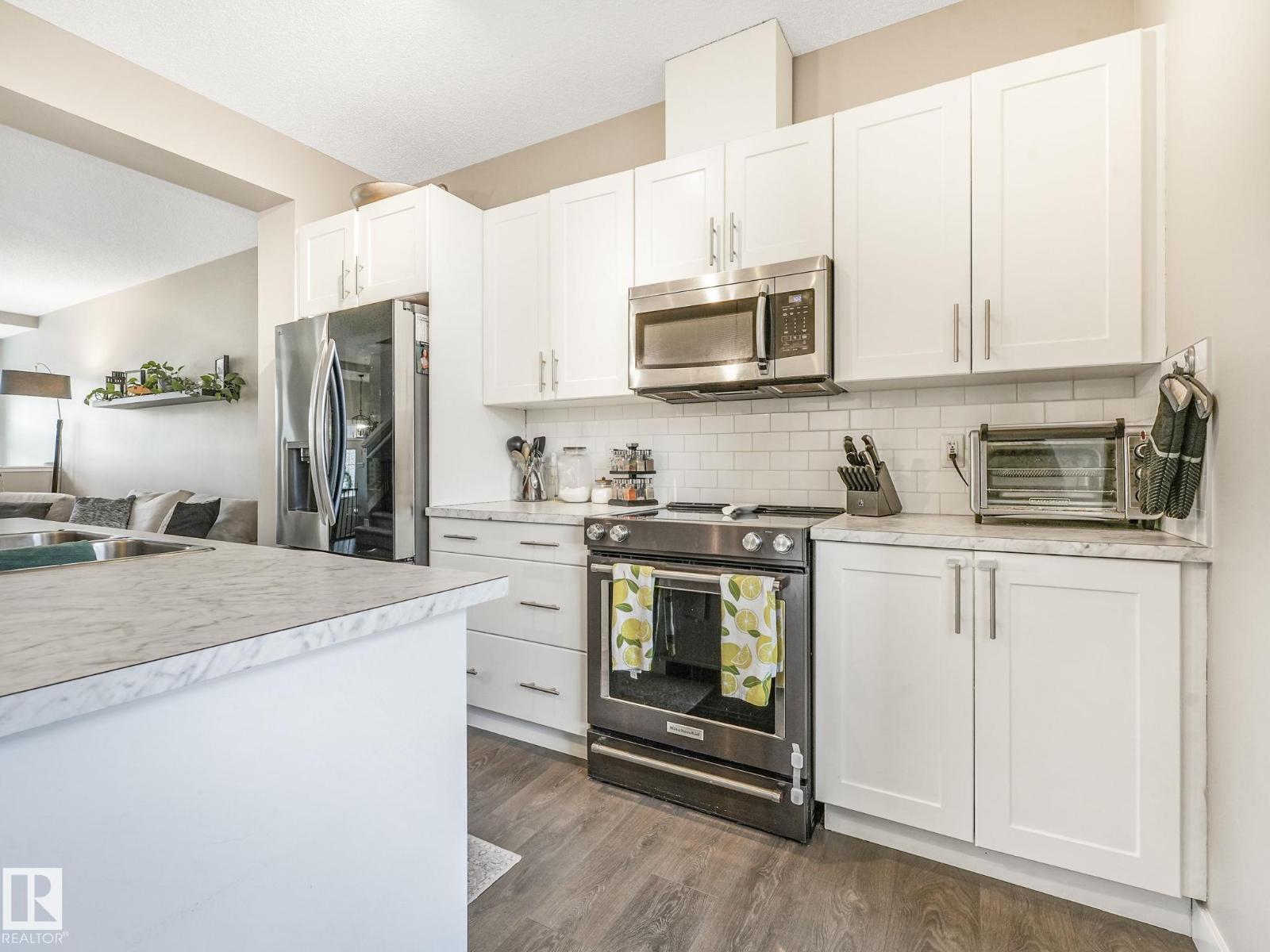 225 SOUTHFORK DR, Leduc