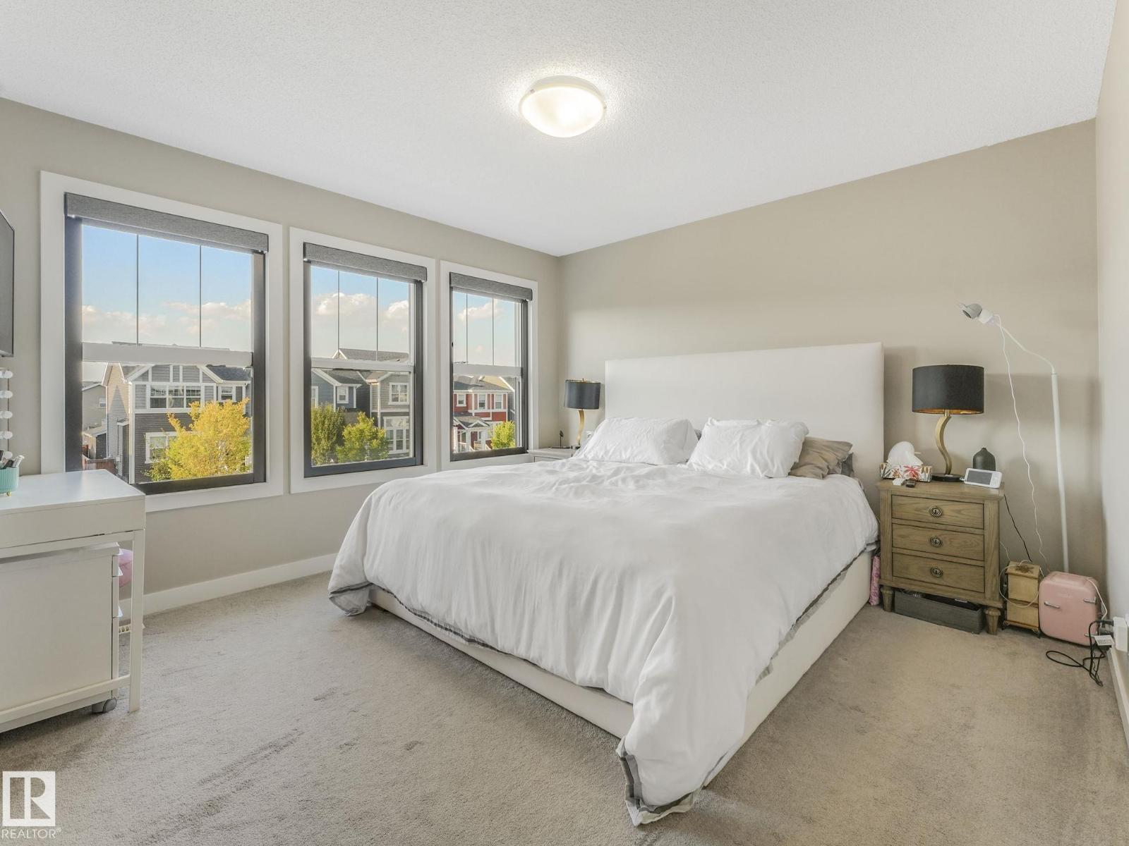 225 SOUTHFORK DR, Leduc