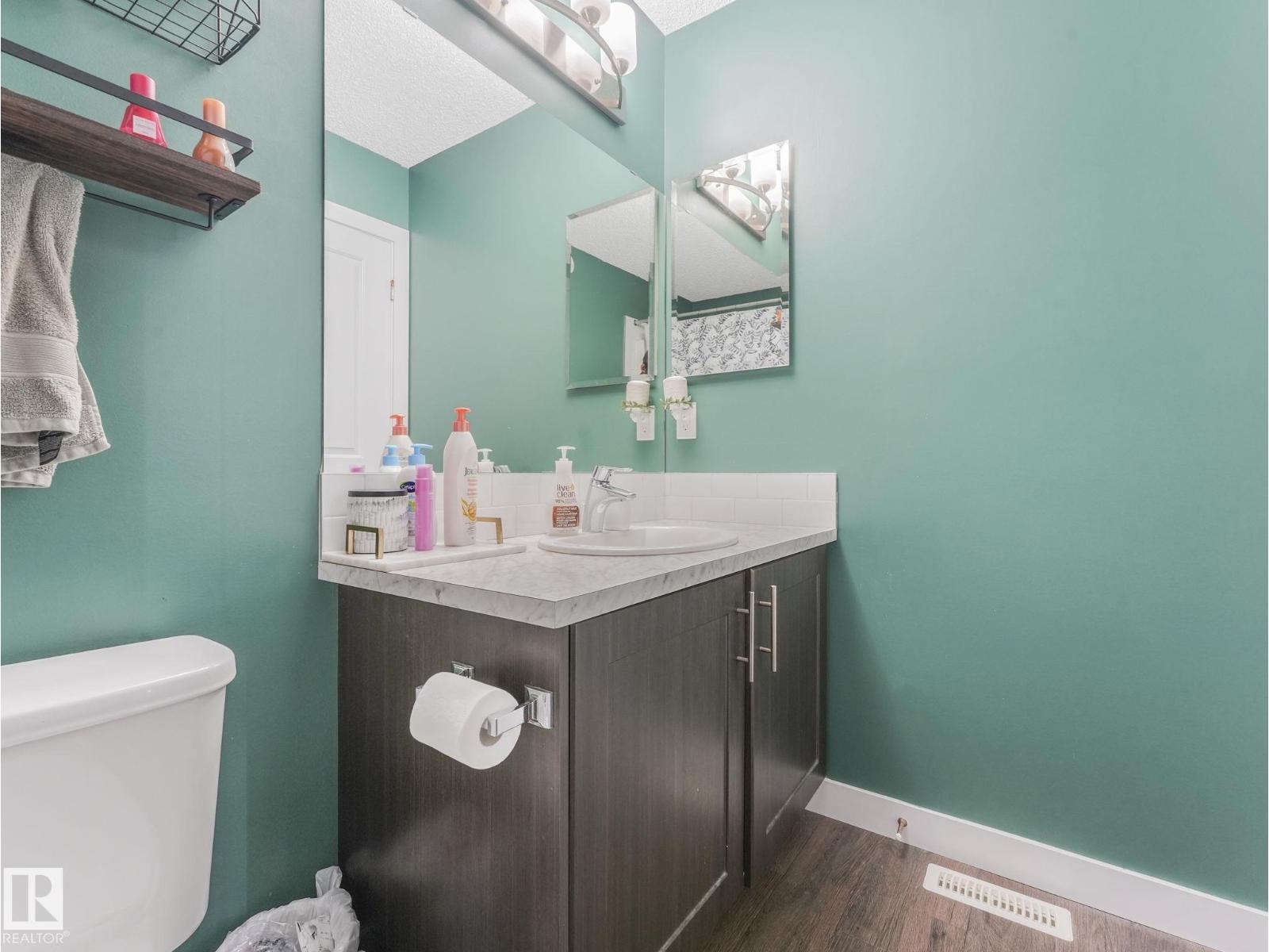 225 SOUTHFORK DR, Leduc