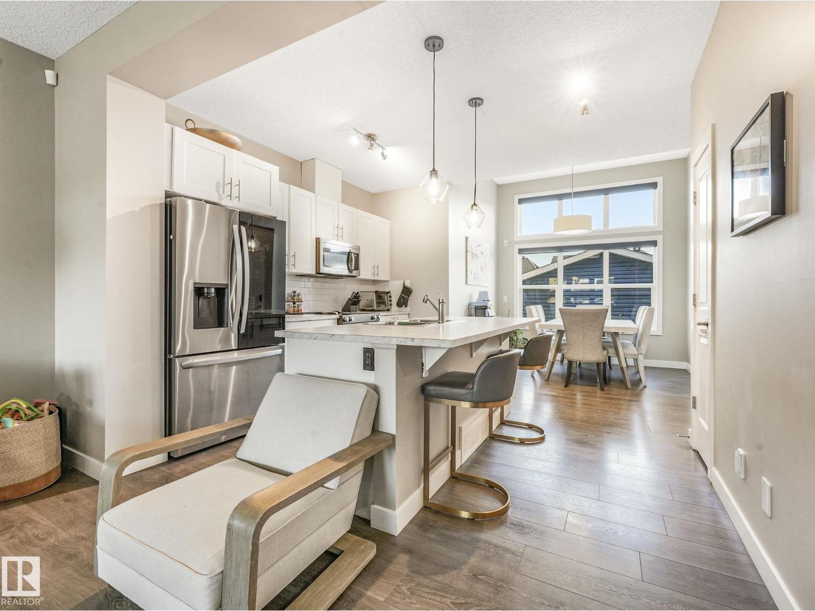 225 SOUTHFORK DR, Leduc