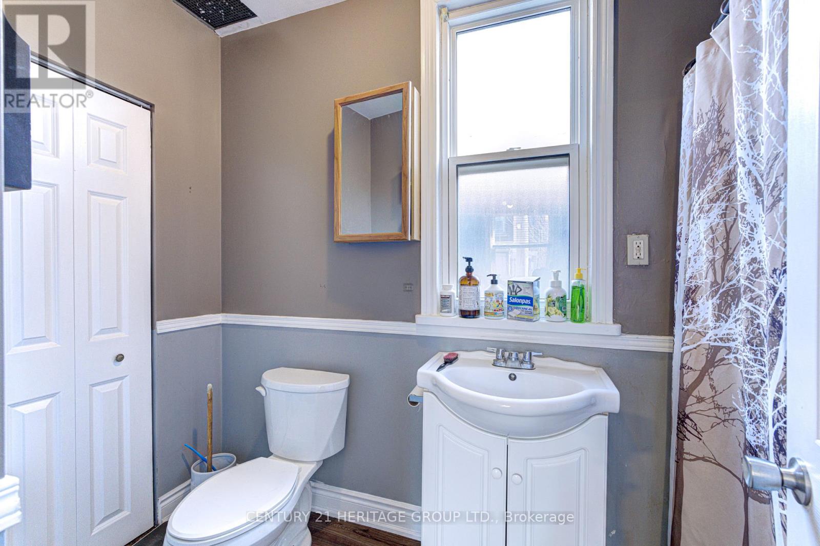 243 GIBSON AVENUE - 12