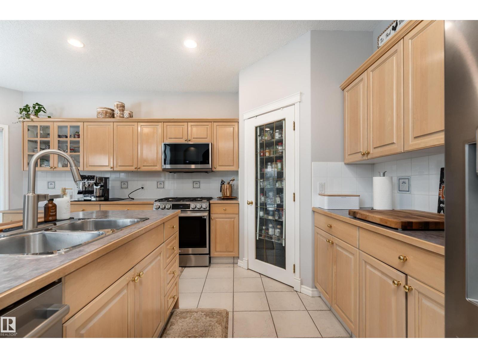 2 Olmstead CO, St. Albert