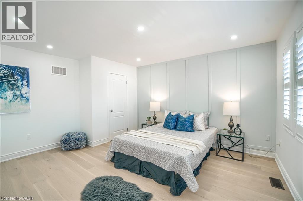 318 WALLACE STREET - 25