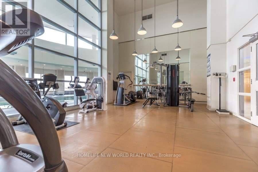 #1906 36 LEE CENTRE DRIVE - 19