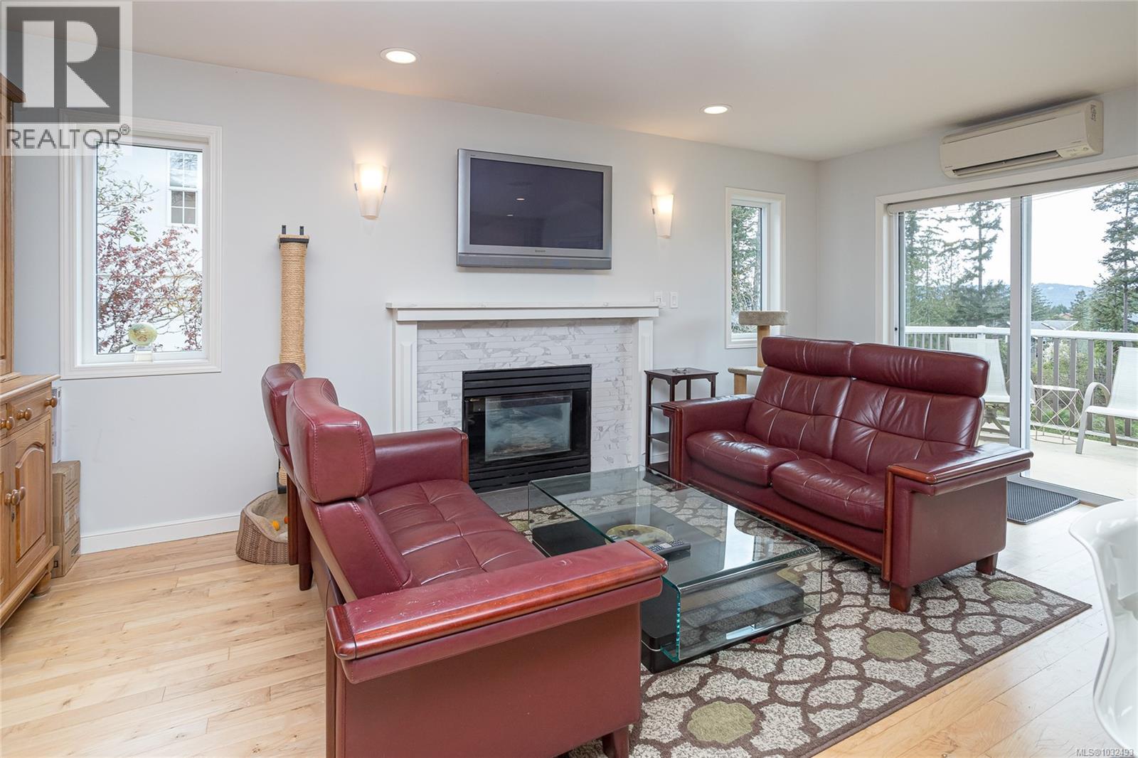 825 Bexhill Pl, Colwood