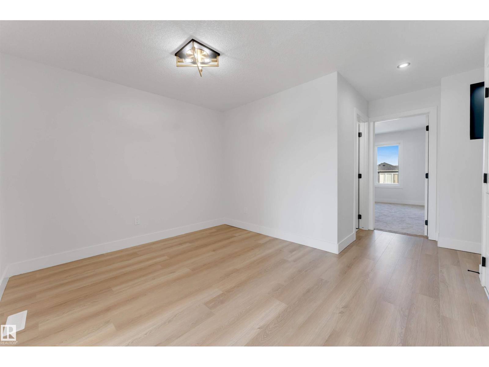 22932 80 AV NW, Edmonton