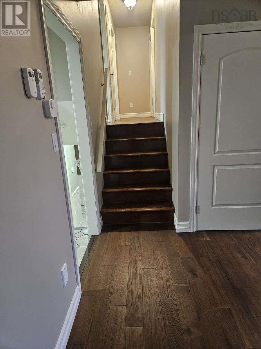 Property 18 of 49 of 42 Bardmoor Crescent