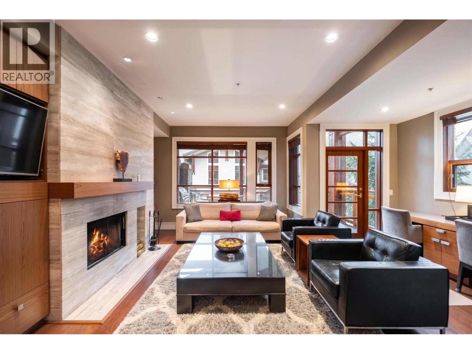 37 7124 NANCY GREENE DRIVE, Whistler