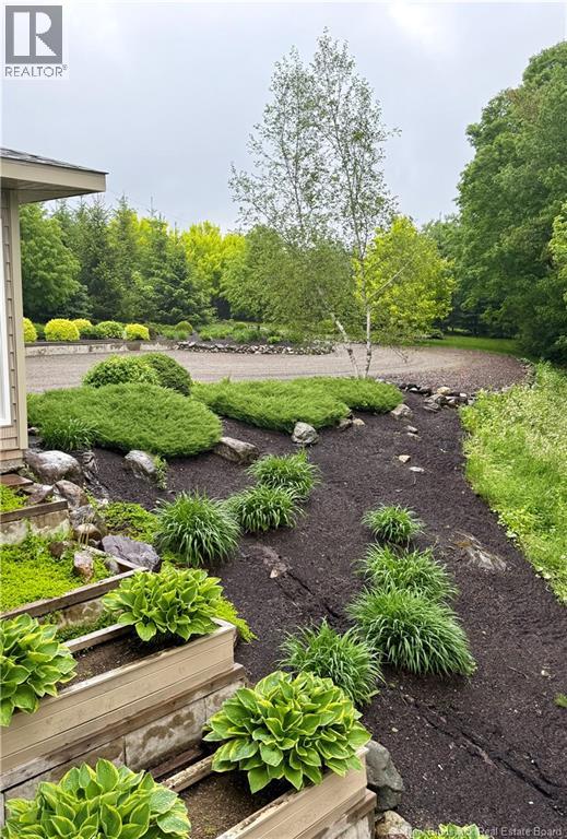 Private driveway, nicely landscaped