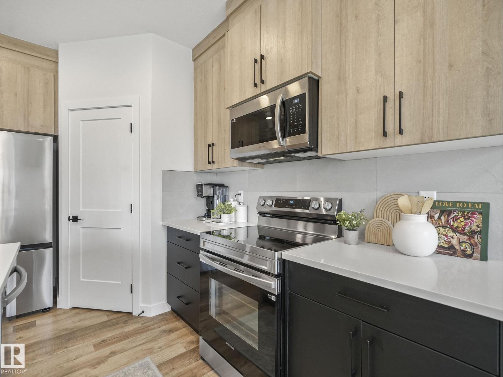 201 STARLING, Fort Saskatchewan