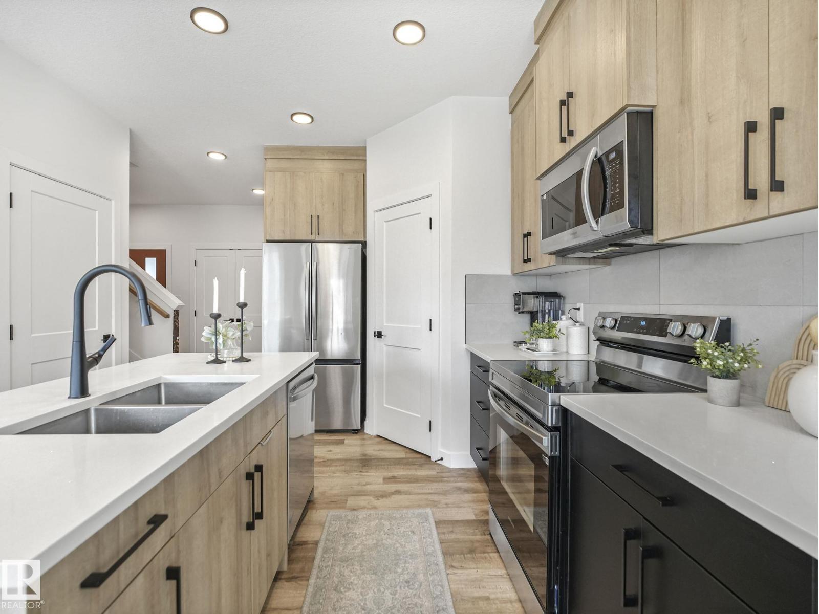 201 STARLING, Fort Saskatchewan