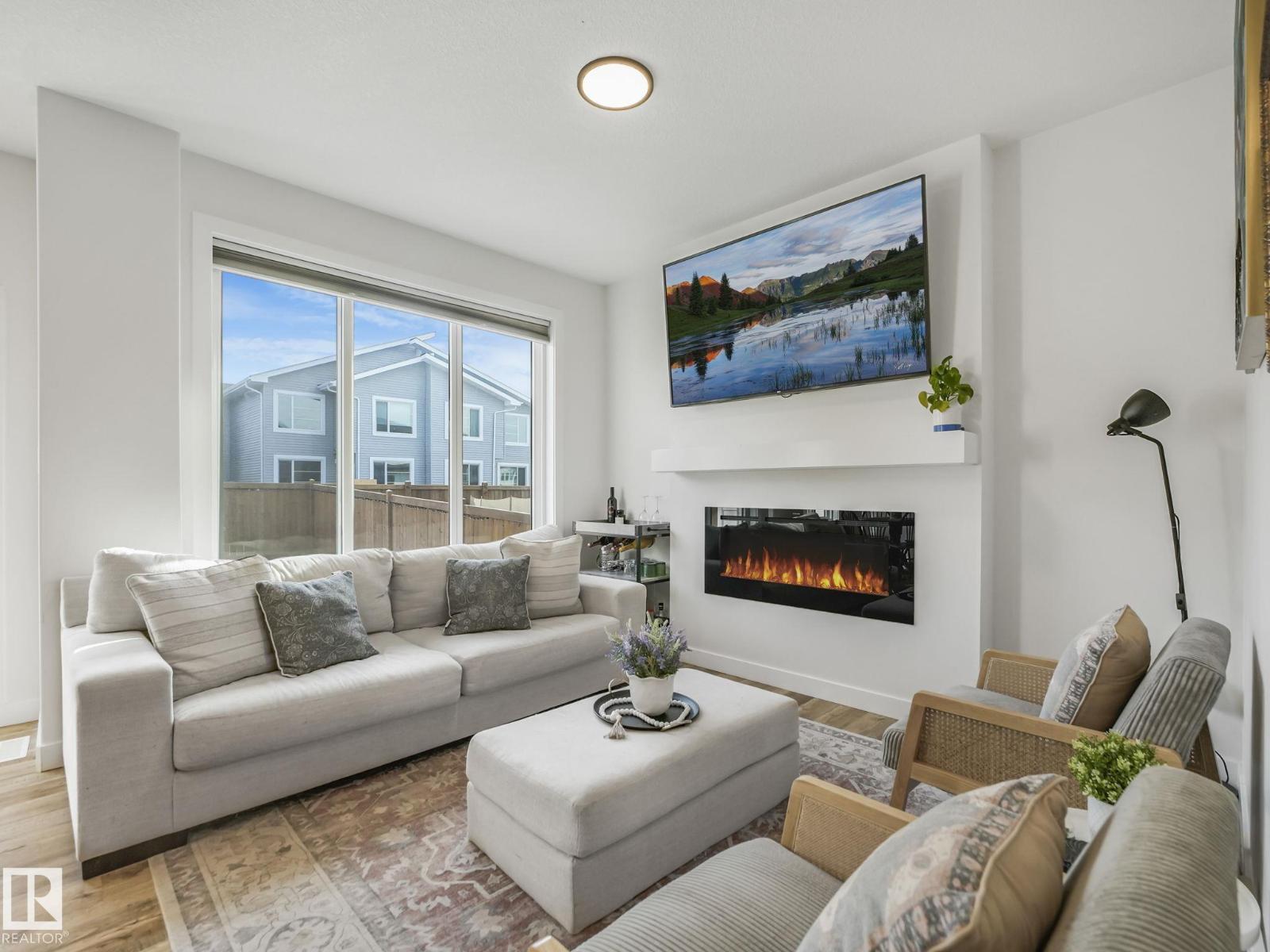 201 STARLING, Fort Saskatchewan