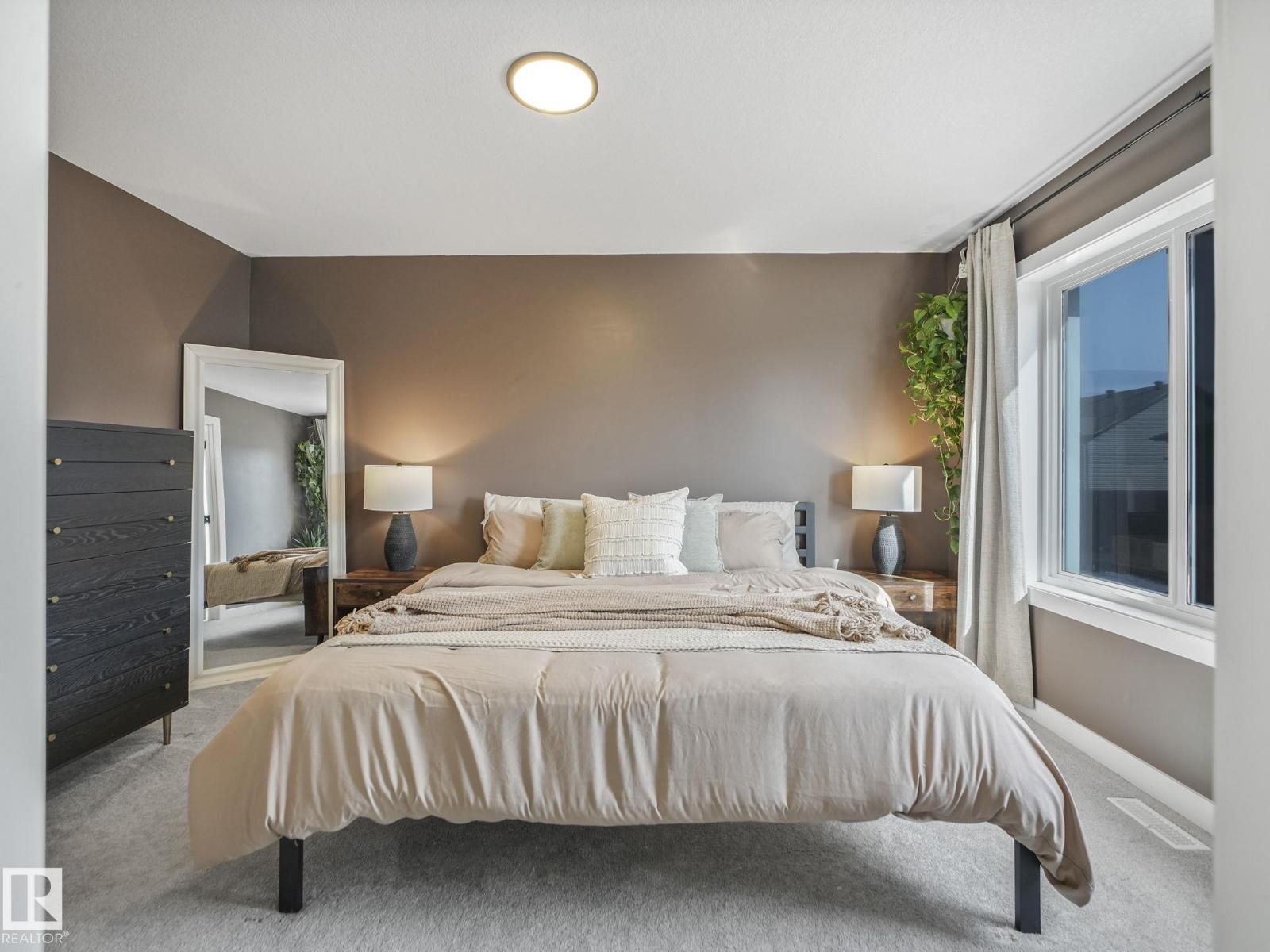 201 STARLING, Fort Saskatchewan