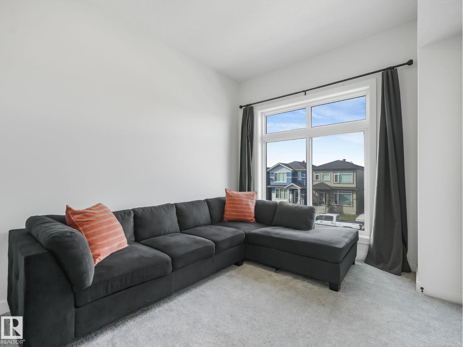 201 STARLING, Fort Saskatchewan