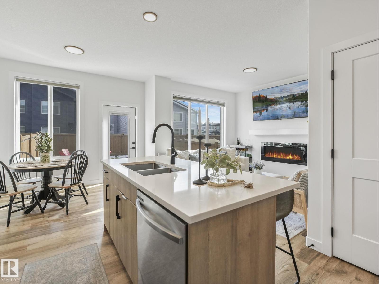 201 STARLING, Fort Saskatchewan