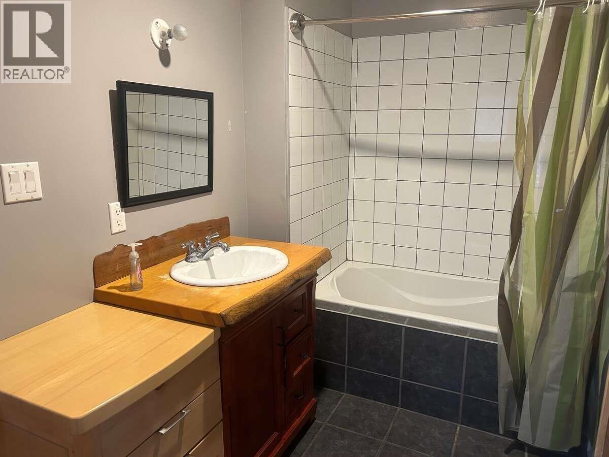 1567 DELKATLA STREET, Masset