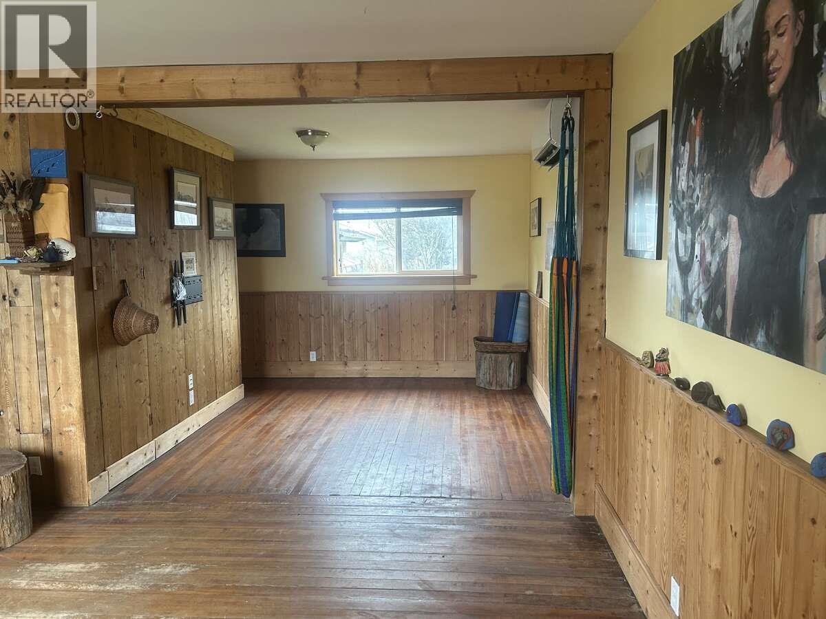 1567 DELKATLA STREET, Masset