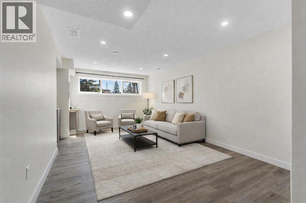 Single Family House Bungalow for Sale in  Dalton Bay NW Dalhousie Calgary 