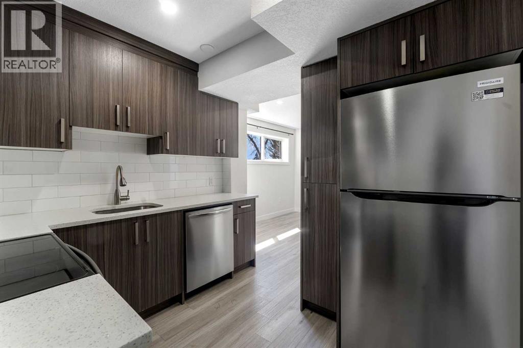 Single Family House Bungalow for Sale in  Dalton Bay NW Dalhousie Calgary 